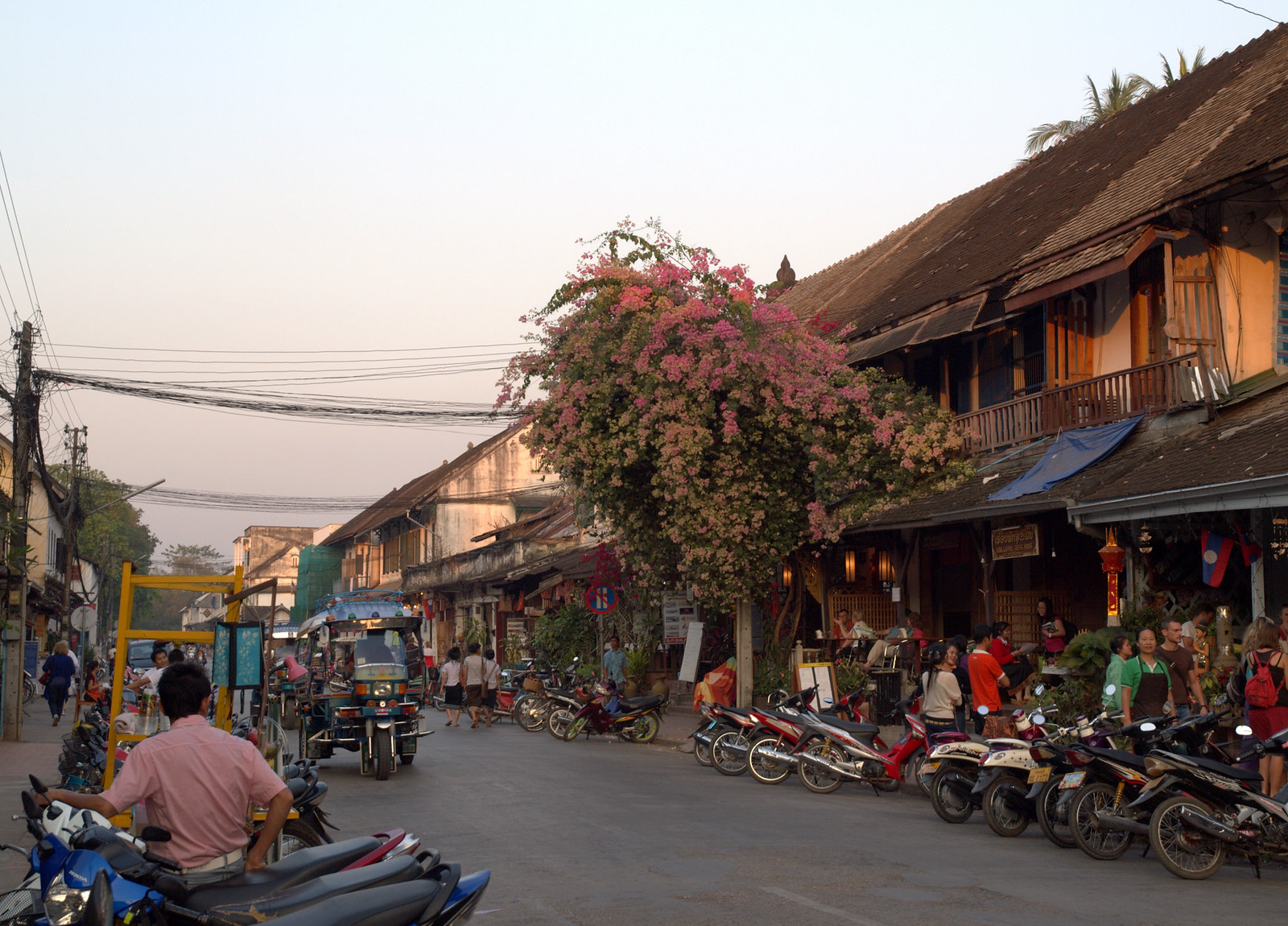 Street traffic in Luang Prabang|640
